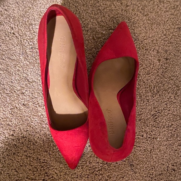 Heels - Picture 2 of 3